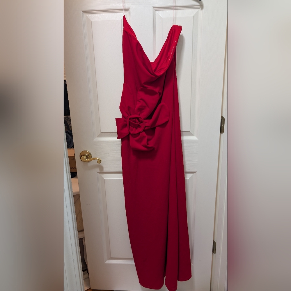 NWT Peppermayo Hilton Strapless Maxi Dress Size XL 10 Red Flower - Picture 3 of 7